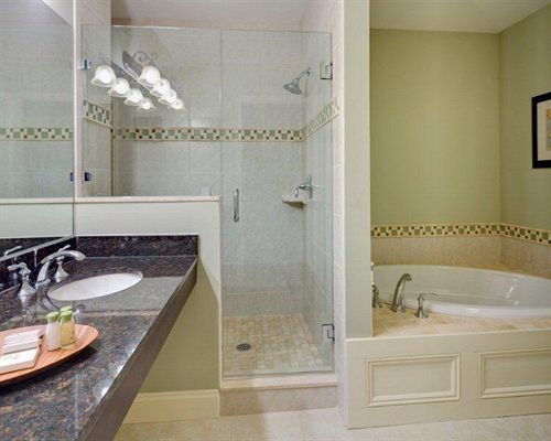 American Hotel Фрийхолд Екстериор снимка